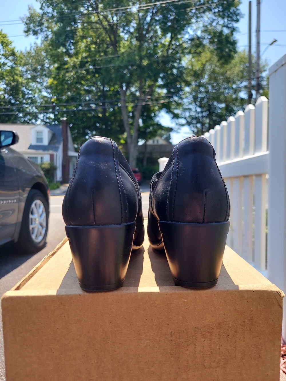 Clarks Emily Step Black Leather Low Block Pump Heels Women Size 6 NWT Comfort - Picture 9 of 10